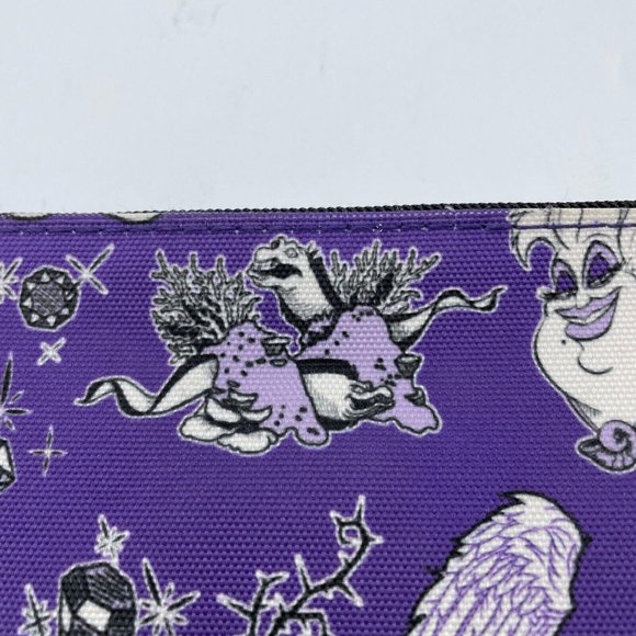 DISNEY LOUNGEFLY cosmetics case / small bag w/ ZIP TOP in PURPLE VILLAINS - VGUC - Picture 14 of 15